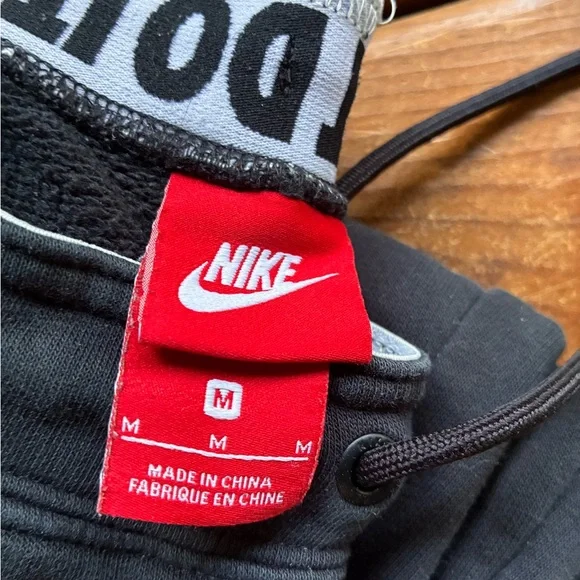 Nike Black Jogger Pants - Picture 2 of 4